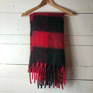 Steve Madden Red Buffalo Plaid Oversized Fringe Scarf Shawl Soft Cozy Women’s OS